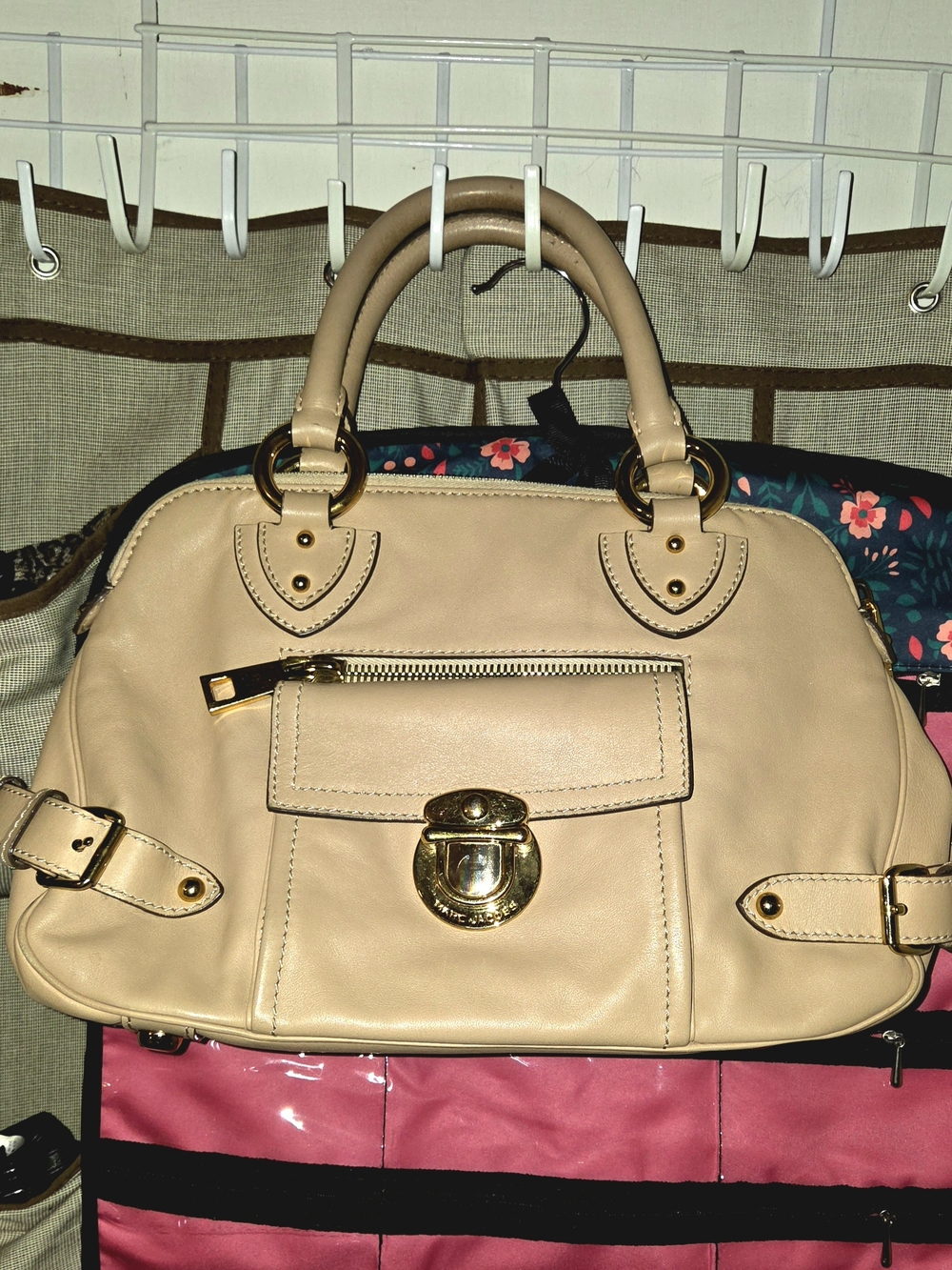 Marc Jacobs Neutral Beige Leather Satchel Handbag with Gold Hardware